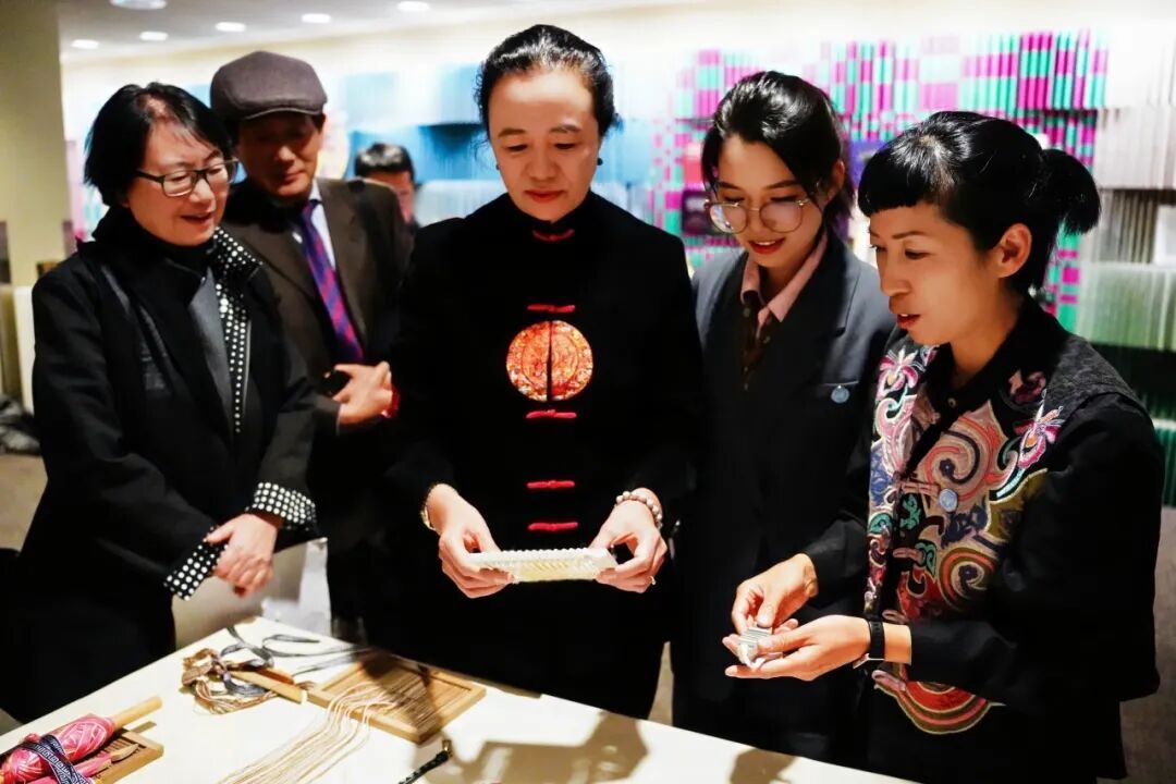 16CA5290066A0004A580EED84F8_B2806FB6_19940