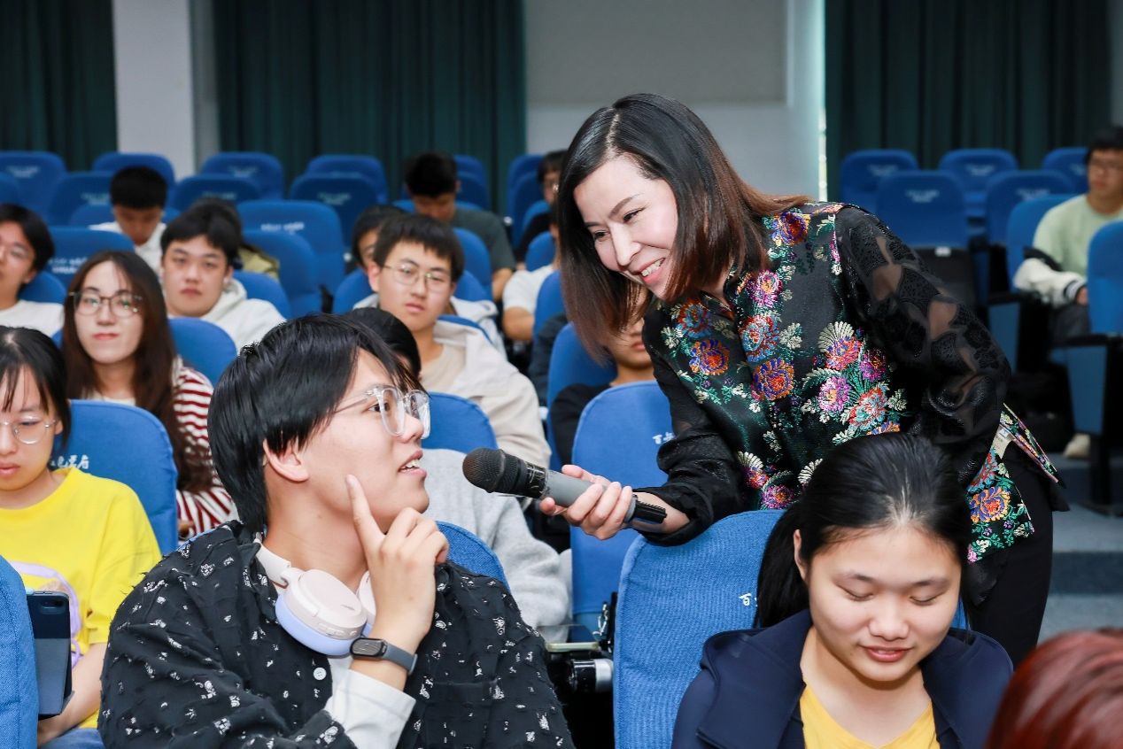 F6E94B794C975BAE28F0E94016E_87D097A7_28C39