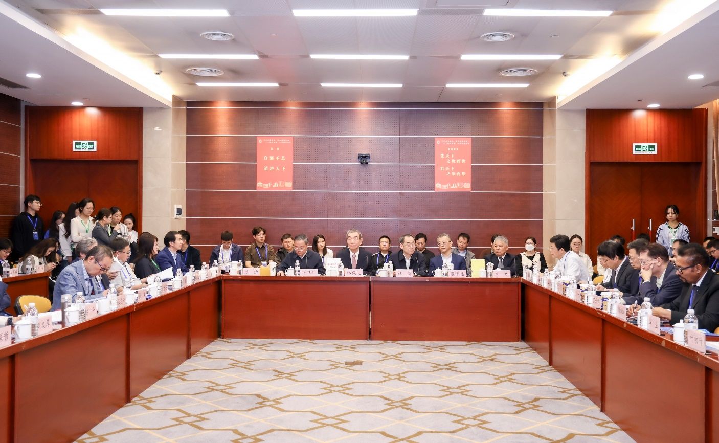 39465FF8A9B8DF7FF2A741D937F_B450A38B_2DEB5