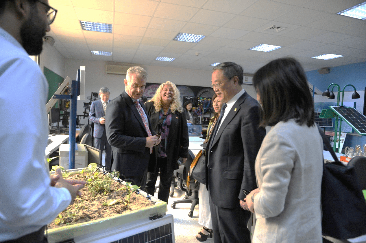 C33221FBDBE16F7060438FAB402_D3172092_88077